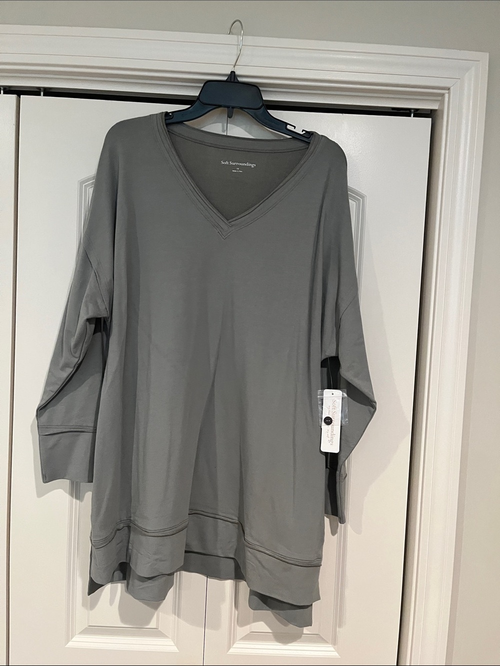 Soft Surroundings Light Gray V-Neck Relaxed Sweatshirt